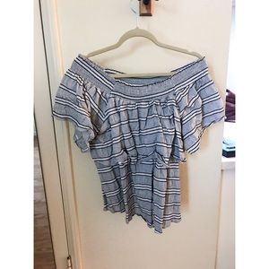 Boutique brand off the shoulder top One size